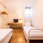 Cozy Flat With Central Location In Uskudar