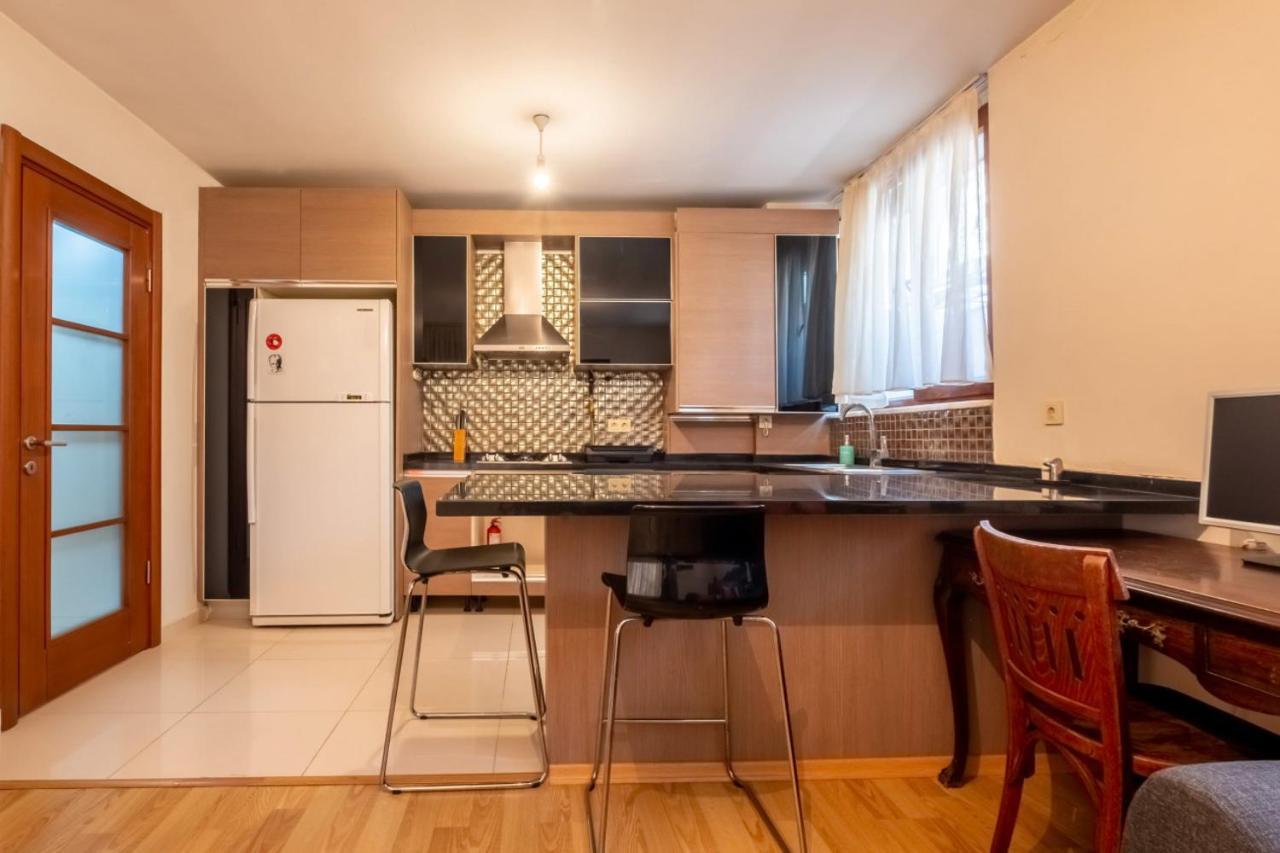 Cozy Flat With Location In Uskudar Appartement *
